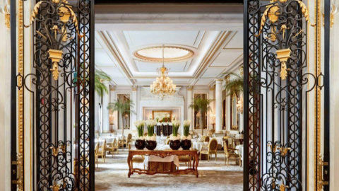 Four Season Hotel George V di Paris: Benda seni dan perabotan Prancis dilelang di Artcurial