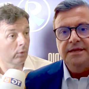 第三极再见：Iv和Action之间就是离婚。 Renzi：“Calenda 的乌龙球”，他回答：“我不想要单方”