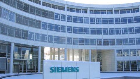 Siemens: pérdida neta de 1,5 millones en el trimestre. Pesar Rusia y la energía. Título abajo en la Bolsa de Valores