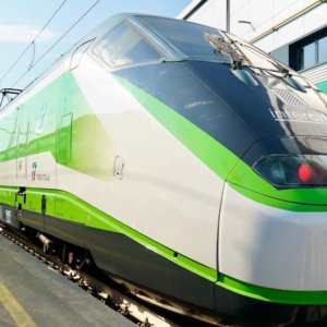 Fs Italiane: al via nuovo Intercity Green di Trenitalia, la sostenibilità viaggia in treno