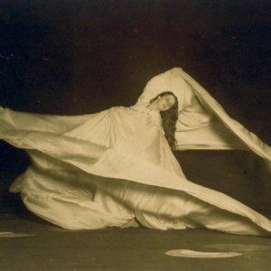 Isadora Duncan, dans kraliçesi: bir kariyer ve hayatı kadar trajik ve muhteşem bir son. Biyografi