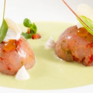 La ricetta dello chef Luigi Lionetti: Bon bon di gamberi rossi ai profumi capresi