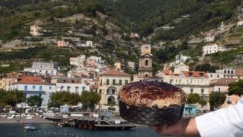 Tiga puluh master ragi dari seluruh Italia di pantai Amalfi untuk mempromosikan konsumsi manisan musim panas