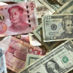 Dollaro Usa in calo contro le controparti asiatiche. Fa parte delle trattative sui dazi, oppure c’è un obbiettivo più ampio?