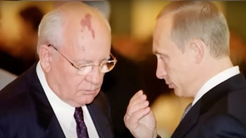 Rusia, bencana ekonomi dari Gorbachev hingga Yeltsin dan Putin: analisis tanpa ampun dari Procacci dan Krugman