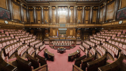 Camera e senato: meno parlamentari ma spazi più larghi. Cosa cambia a Montecitorio e Palazzo Madama