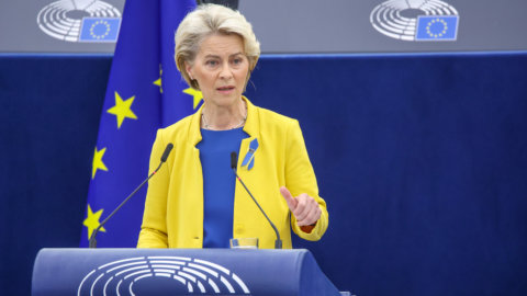 Von der Leyen, discours : « A partir de 140 milliards de bénéfices énergétiques supplémentaires, nous dépendons moins du gaz russe »