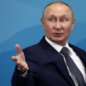 西側への攻撃: プーチンはウクライナでは勝利していないが、ヨーロッパへの干渉は民主主義を弱体化させている