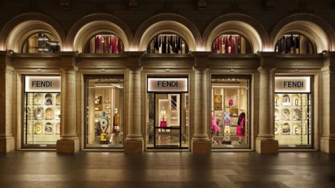 Fendi: إفتتحت المصنع الجديد في Bagno a Ripoli في توسكانا. استثمار 50 مليونا والعمل ل 700 موظف