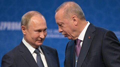 Putin-Erdogan meeting, the proposal: "Energy hub in Turkey to regulate prices and supply gas to third countries"