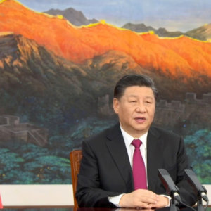 Xi pronto a parlare con Zelensky. Macron al presidente cinese: “Riporta la Russia alla ragione”