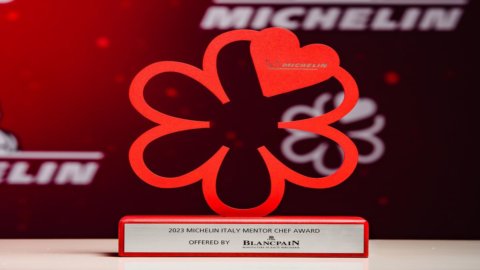 Guia Michelin 2023: Cannavacciuolo coroado com três estrelas, os restaurantes estrelados na Itália sobem para 385