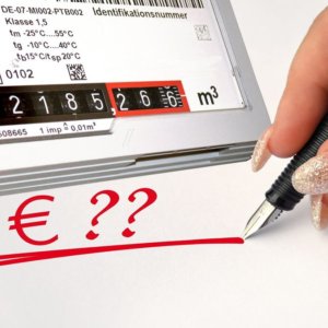 Electricitate și gaz, sosește oferta de plată a Poste Italiane: factură fixă. Merita? Aici sunt toate detaliile