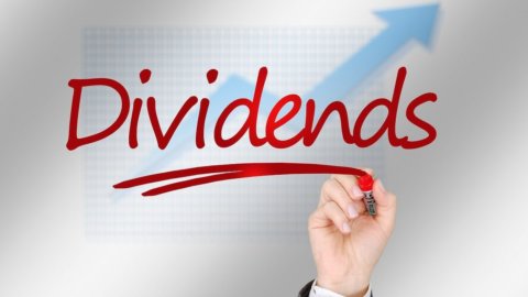 Dividendes 21 novembre 2022, 8 grands noms du Ftse Mib arrivent : d'Intesa à Poste. Voici les coupons et combien ils rapportent