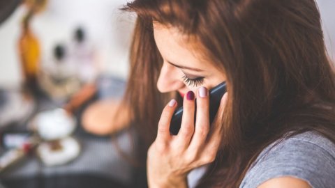 Tlc: stop ai rincari automatici legati all’inflazione. Interviene Agcom e fissa nuovi paletti