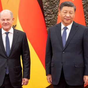 يبحث Scholz عن Xi عن أعمال تجارية لكن السيارة الصينية تفصل بين فرنسا وألمانيا وتقسم الصناعيين الألمان