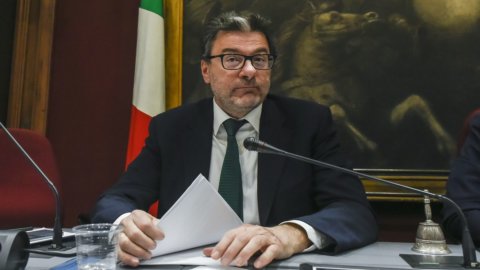 Giorgetti ha il coraggio di dire la verità sui conti pubblici ma anziché interventi spot servono riforme alla Draghi