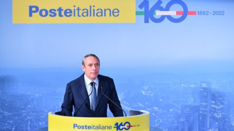 Poste Italiane, la trimestrale batte le attese: c’è l’acconto sul dividendo 2022. E il titolo svetta a Piazza Affari