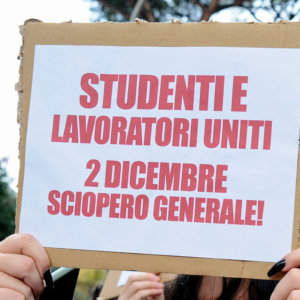 Sciopero trasporti venerdì 2 Dicembre: a rischio bus, metro, treni e aerei. Orari e modalità, ecco i dettagli