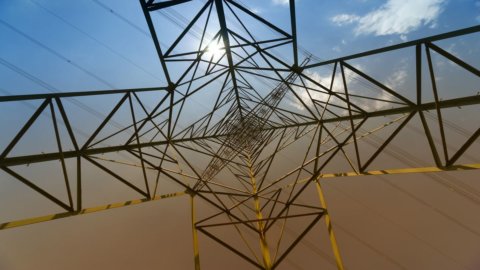 Energia: cala la domanda 2023, dice l’IEA. Poi più spazio alle rinnovabili