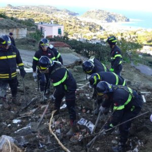 Ischia: dopo la frana riparte “Italia Sicura” di Renzi. Geologi chiedono piani contro alluvioni e smottamenti
