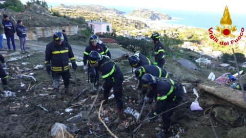 Ischia: dopo la frana riparte “Italia Sicura” di Renzi. Geologi chiedono piani contro alluvioni e smottamenti