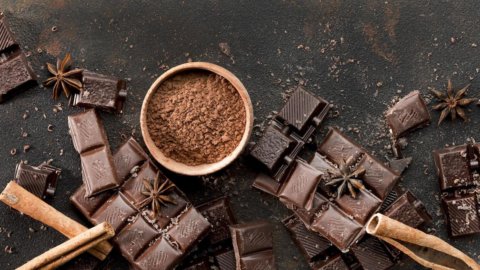 ليس فقط حلوًا: حيث يتم إقران الشوكولاتة بشكل متزايد مع الأطعمة المالحة ، وتتناسب تمامًا مع كل شيء ، حتى مع التوابل والمشروبات