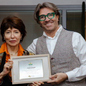 Troubles d'apprentissage, Alfaparf Milano obtient la certification Dyslexia Friendly Company de l'AID