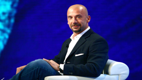 Perpisahan dengan Gianluca Vialli, sepak bola berduka: juara tercinta lainnya pergi setelah Mihajlovic