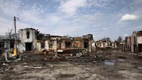 Ucraina, quanto sta costando a Kiev la guerra con la Russia? Tutti i numeri del crollo economico e umano provocato dall’invasione