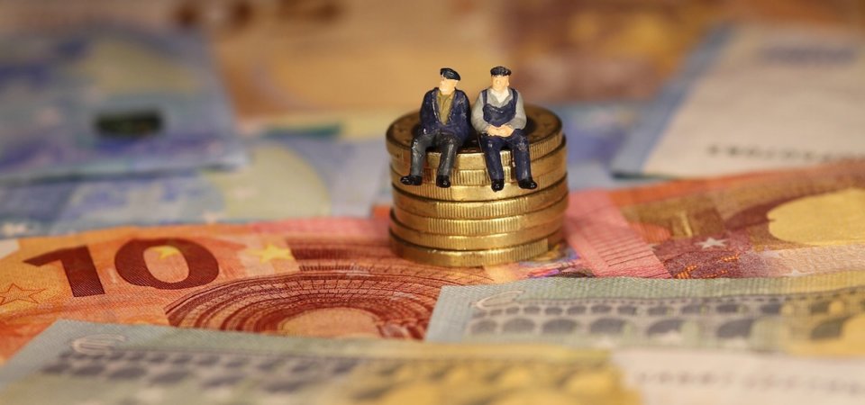 年金制度の見直しと出生率の低下は、中小企業にとって警鐘となる。2029年までに3万人の労働者が労働市場から離脱するが、彼らに取って代わる若者は少ない。