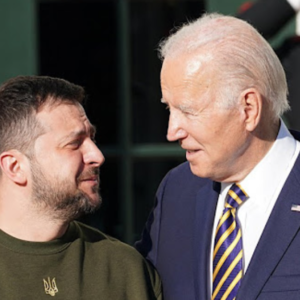 Zelensky negli Usa: “L’Ucraina è viva e vegeta”, Biden: “Non sarete mai soli”, Putin parla di nucleare