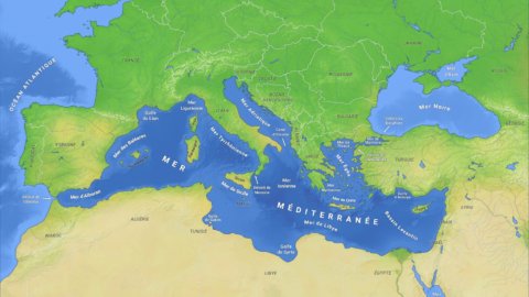 Relatório Med & Italian Energy 2022: com portos, um novo eixo de gás e renováveis, a Itália será o centro do Mediterrâneo