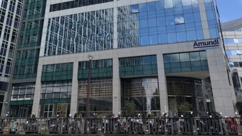 Amundi festeggia un 2024 da record: utile netto a 1,4 miliardi di euro, raccolta raddoppiata a 55 miliardi