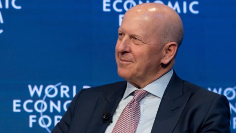 Goldman Sachs: utili e ricavi sopra le attese nel primo trimestre. Il Ceo Solomon: “Tempi di grande incertezza”