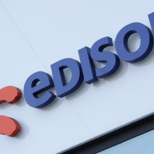 Edison: nel 2022 crescono i ricavi. Ebitda +12,4%, utile in picchiata (-63%)