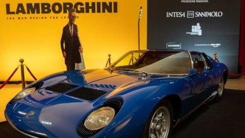 Intesa Sanpaolo co-finances the film on the life of Ferruccio Lamborghini, available on Prime Video from 19 January