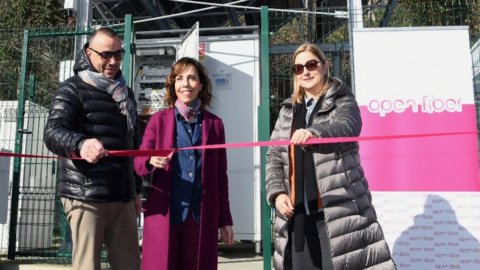 Open Fiber Green: al via nel Lazio il primo impianto fotovoltaico su un sito della rete a banda ultralarga