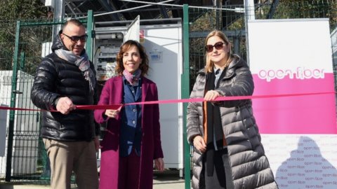 Open Fiber Green: the first photovoltaic plant on an ultra-broadband network site is underway in Lazio