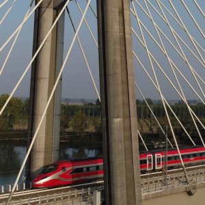 Trenitalia، Frecciarossa 3 گھنٹے سے بھی کم وقت میں روم Tiburtina کو Milan Rogoredo سے جوڑ دے گا: یہ 23 جنوری سے شروع ہو رہا ہے۔