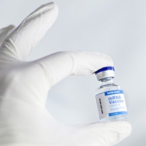 Vaccini gratis, l’Europa li offre alla Cina che li rifiuta: “Situazione Covid sotto controllo”