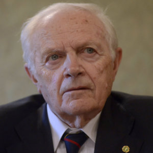 Adio lui Luigi Pasinetti, marele economist al școlii anglo-italiane care ar fi meritat Nobelul.