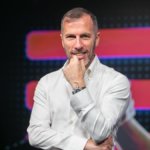 Tim semestrale: aumenta ricavi e Ebitda, riduce le perdite e conferma la guidance. Peluso nuovo Cfo