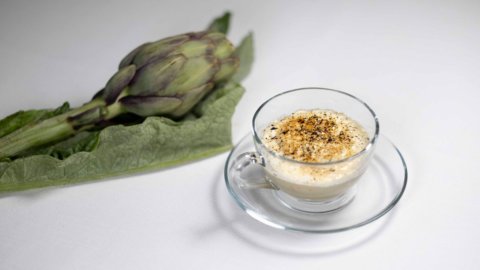 La ricetta del cappuccino di carciofi dello chef Nicola Bandi, un raffinato antipasto dai sapori concreti