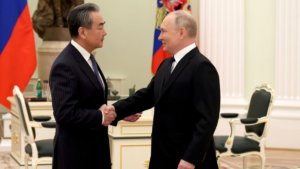 Wang Yi e Putin