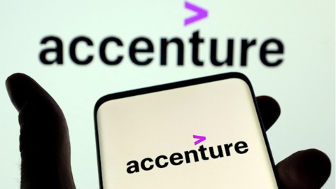 Accenture abbassa la guidance 2023 e annuncia il licenziamento di 19mila dipendenti