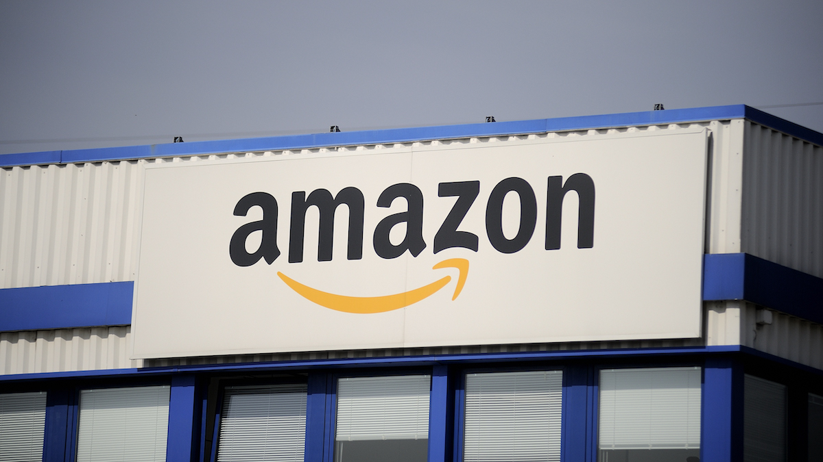 Amazon insegna stabilimento