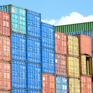 Porti, Shipping e Logistica: l’import-export via mare dell’Italia è cresciuto del 66% in 10 anni secondo il Rapporto Srm