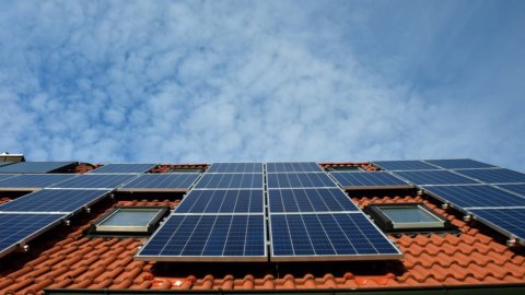 “L’efficienza energetica cambia pelle, nuove policy e strategie per una transizione competitiva”: l’evento Agici a Milano il 2 aprile