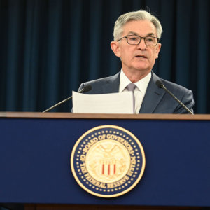 Borse col fiato sospeso dopo l’avvertimento di Powell: occhi sulle nuove mosse di Trump. Atteso il taglio dei tassi della Bce